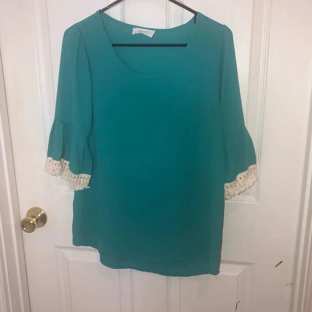 Peach love top size med.   B5